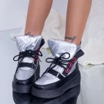YKQ252 Silberstiefel Mei