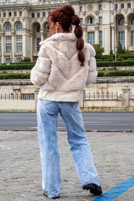 Frauenweste 2021-2 Beige Mode